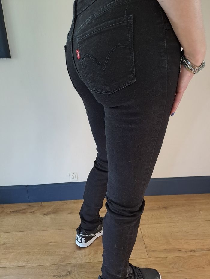 Jeans  Levi's  710 - photo numéro 2