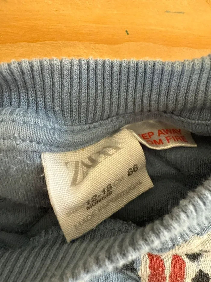Pull bleu Noël Zara - photo numéro 4