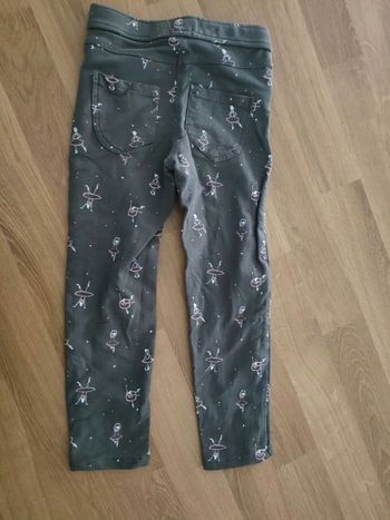 Pantalon gris avec danseuses Kiabi