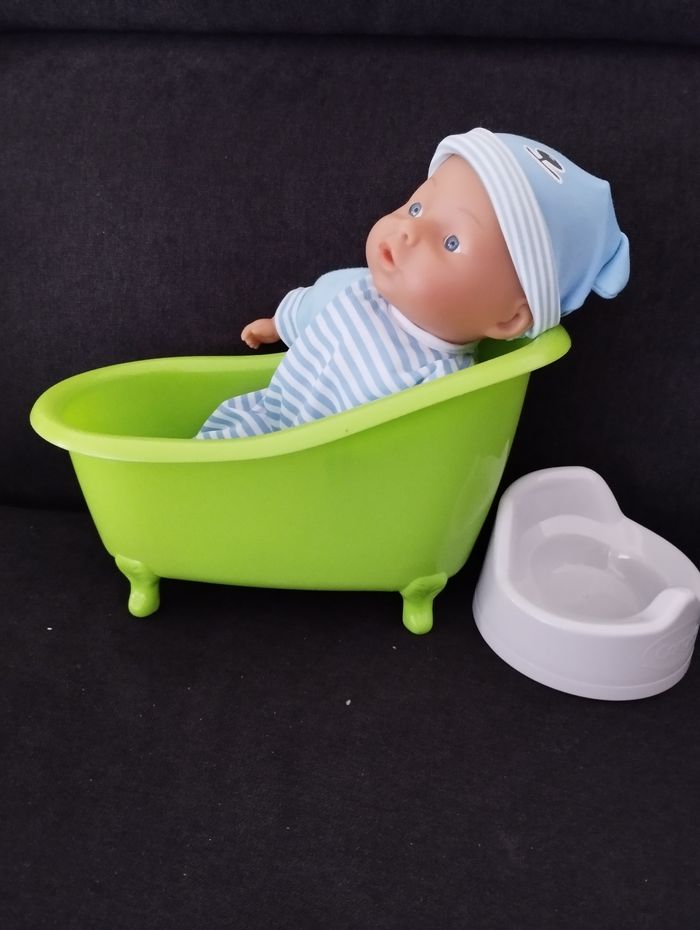 Bébé 30 cm et ses accessoires