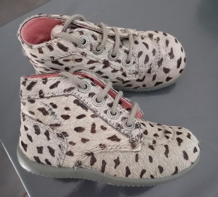 Kickers neuves pour fille en taille 23 - photo numéro 4