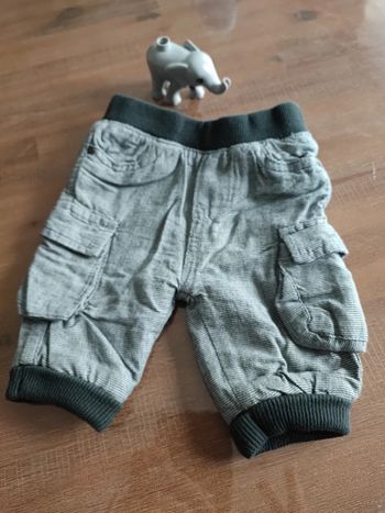 Petit pantalon style baggy