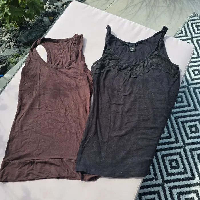 Lot de 2 débardeurs taille s noir dentelle et marron h&m - photo numéro 3