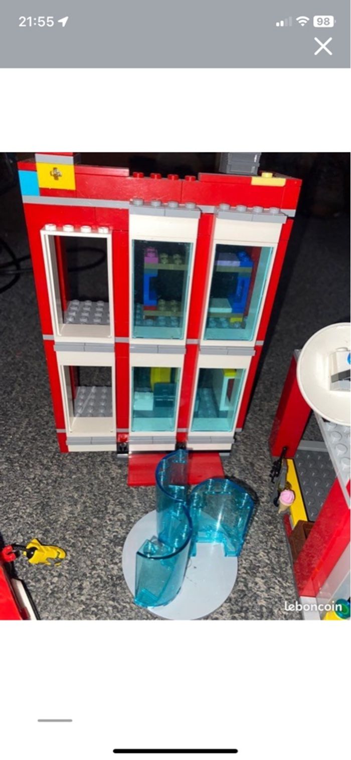 Lego « caserne des pompiers »/ quelques pièces manquantes  60110 - photo numéro 7