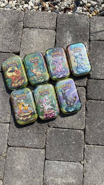 Pokémon Mini Tin EV8.5 Evolutions Prismatiques