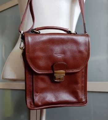 Baisenville intemporel en cuir Hexagona Paris