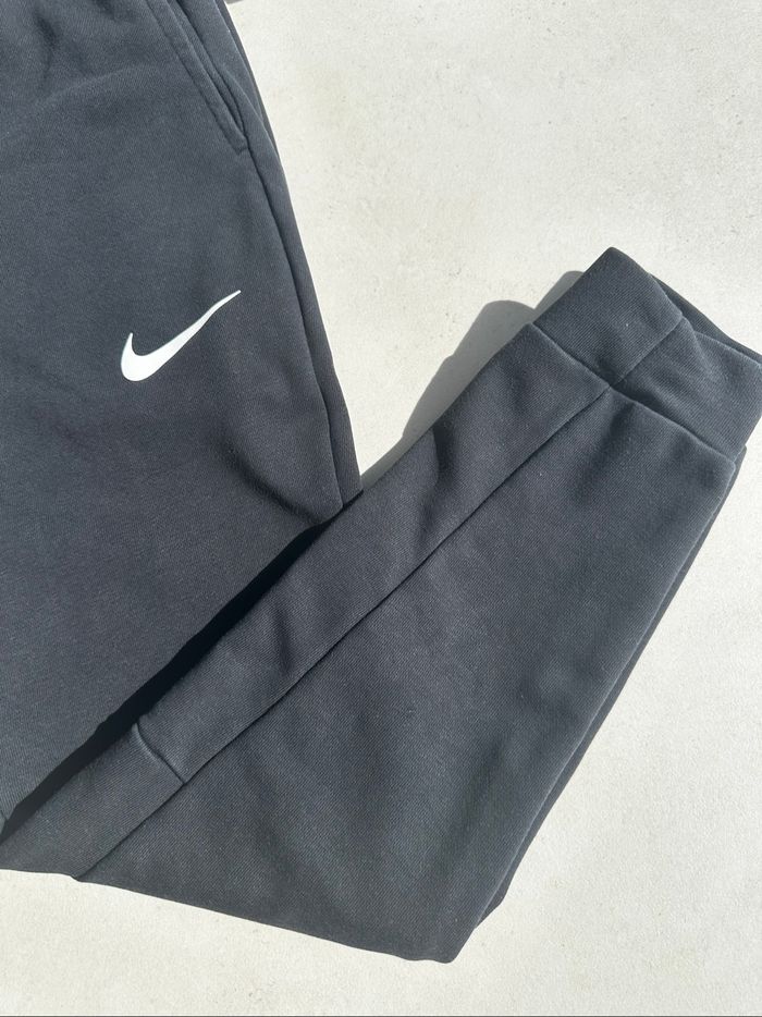 Jogging Nike Noir Taille S🖤 - photo numéro 2