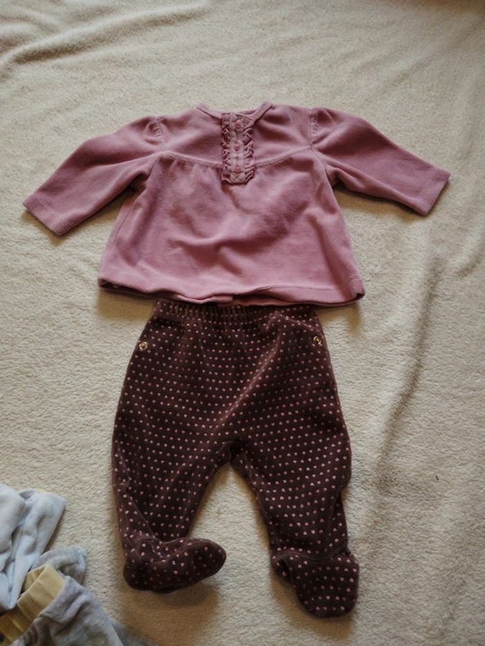 Lot de pyjamas - photo numéro 2