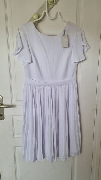 Robe blanche cool club 