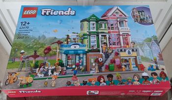 Neuf - LEGO Friends 42670 Les appartements et boutiques de Heartlake City