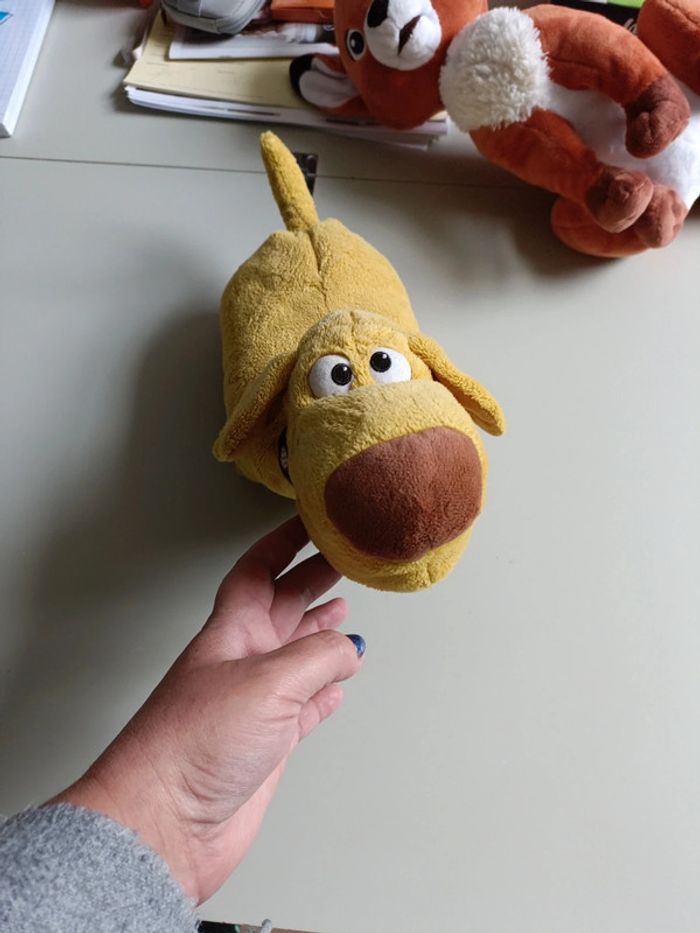 Peluche chien Disneyland Paris