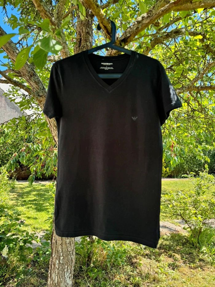 T-shirt || Armani || taille L