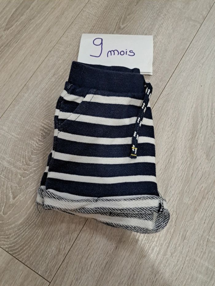 Short 9 mois - photo numéro 3