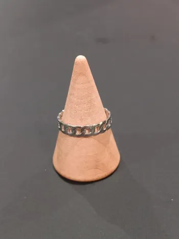 Bague neuve taille 53