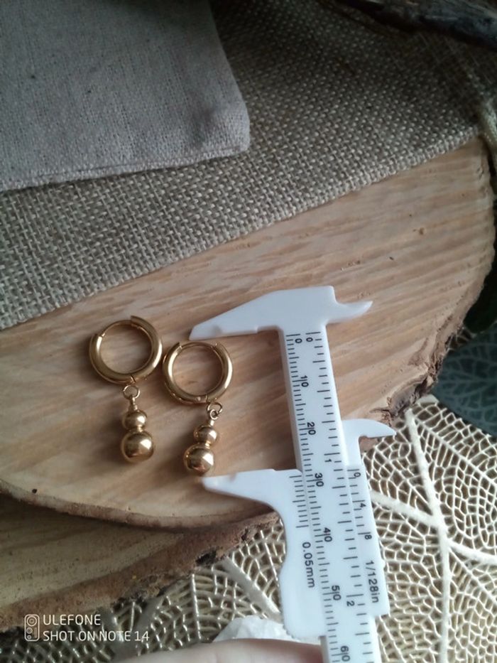 Petites créoles amulettes en acier inoxydable - photo numéro 2