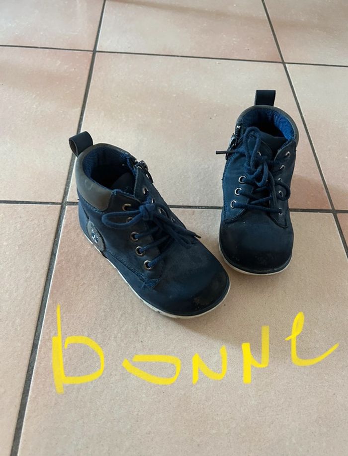 Donne chaussure taille 25 - photo numéro 2