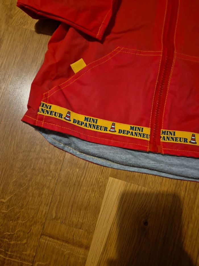 Imperméable rouge mini dépanneur taille 18 mois - photo numéro 3