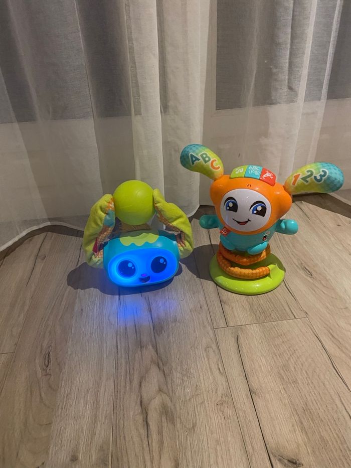 DJ Le Robot Danseur À Rebond