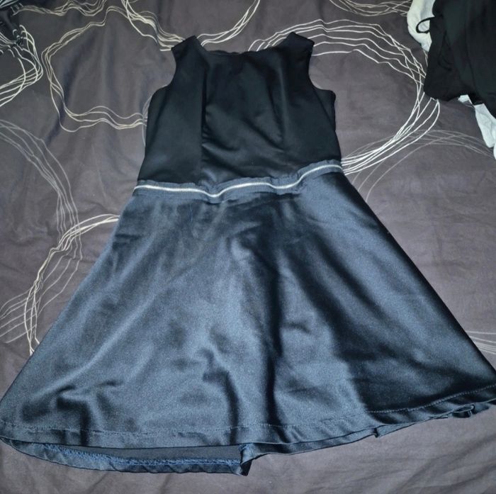 Robe en satin taille xs