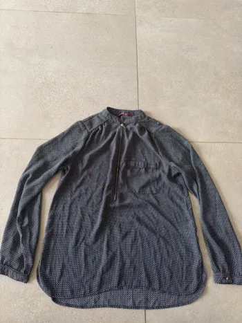 Haut cache cache taille XL, très bon état