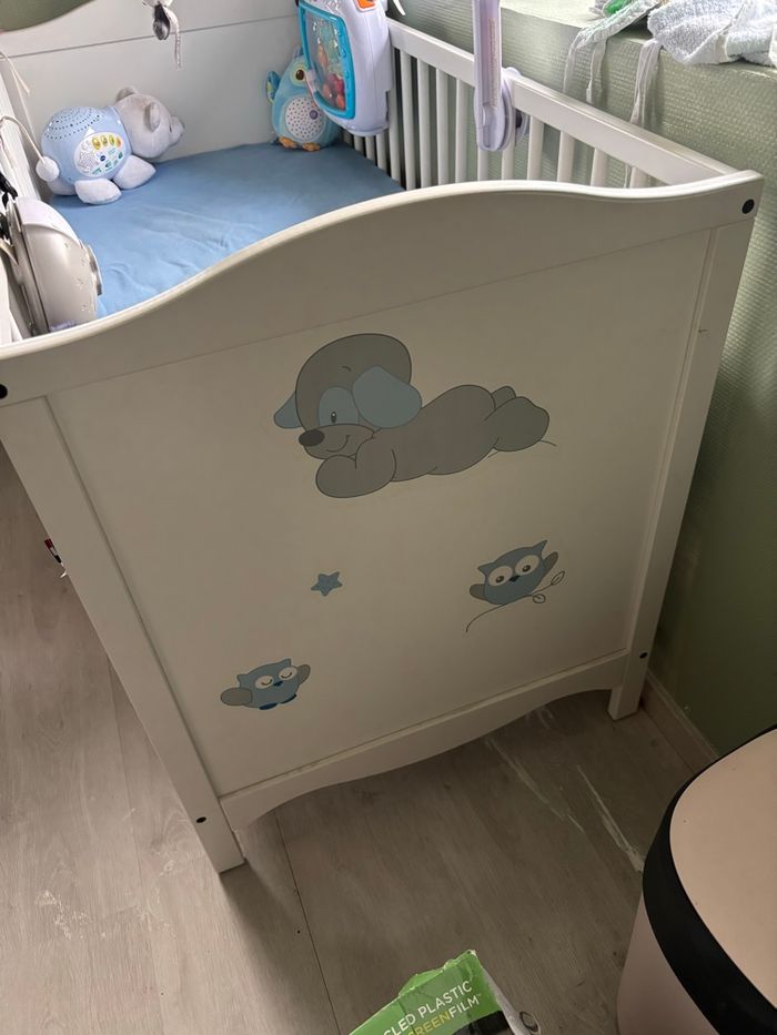 Lit barreau et table à langer - photo numéro 4