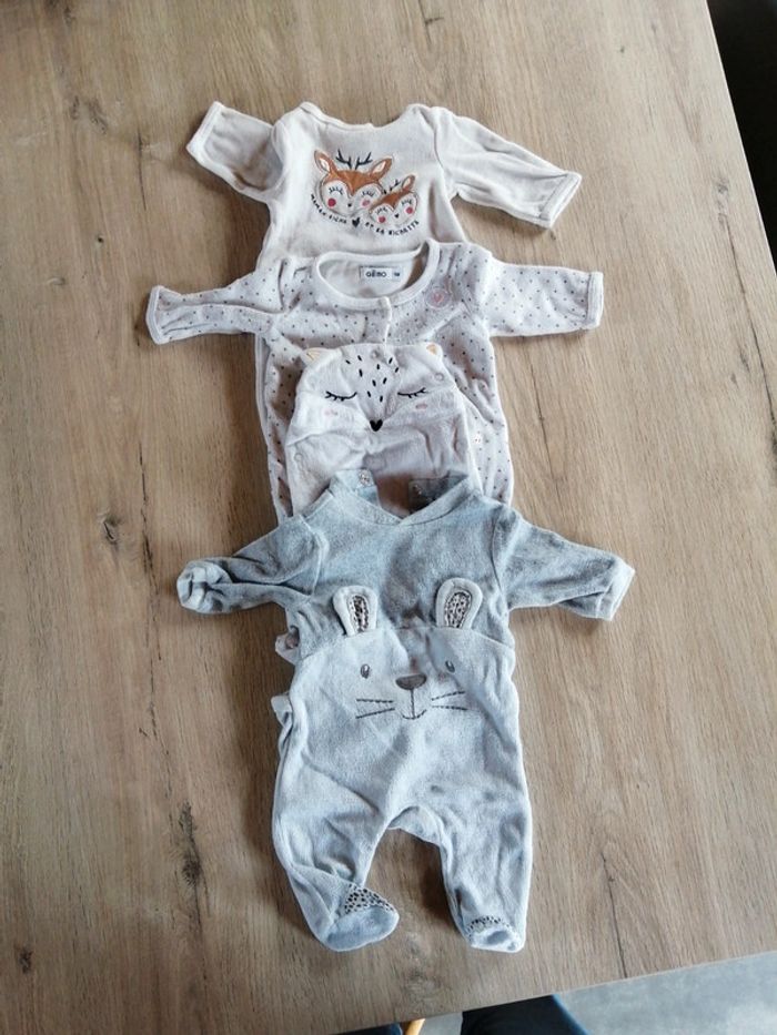 Pyjama 1 mois