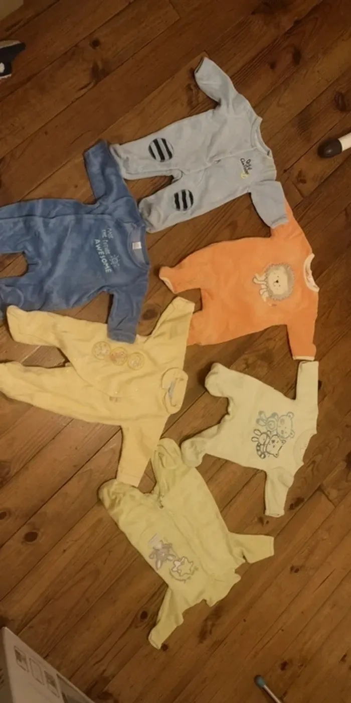 Lot de pyjamas 1 mois