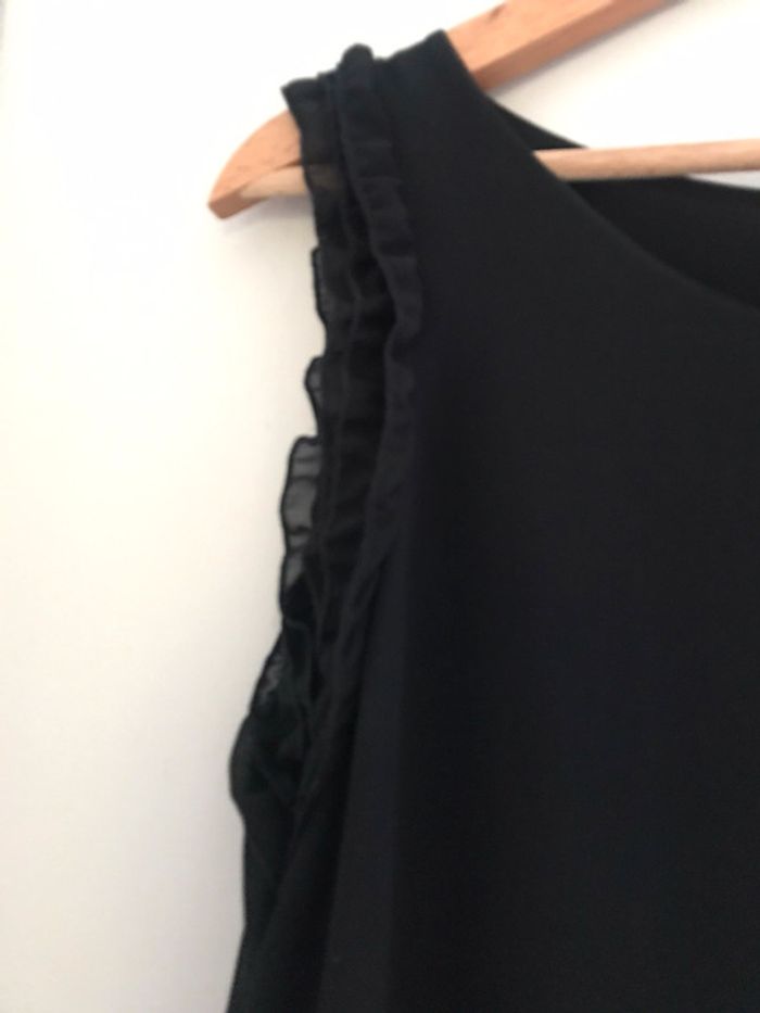 Robe asymétrique sans manches noires - photo numéro 2