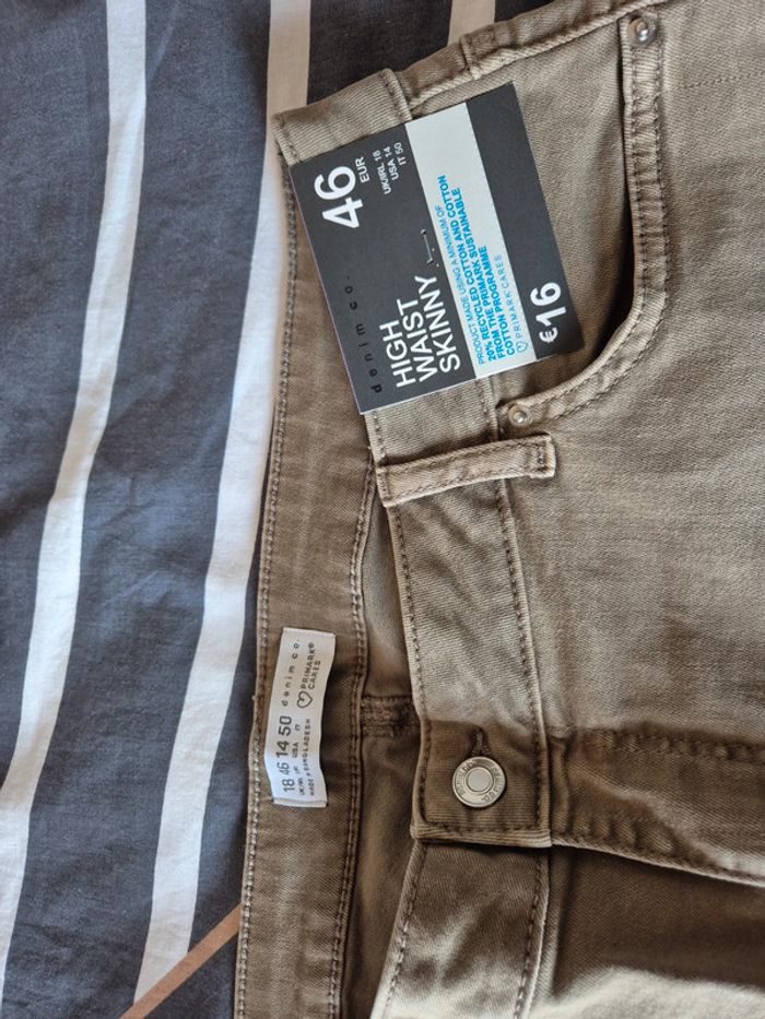 Jeans skinny taille 46 neuf - photo numéro 3