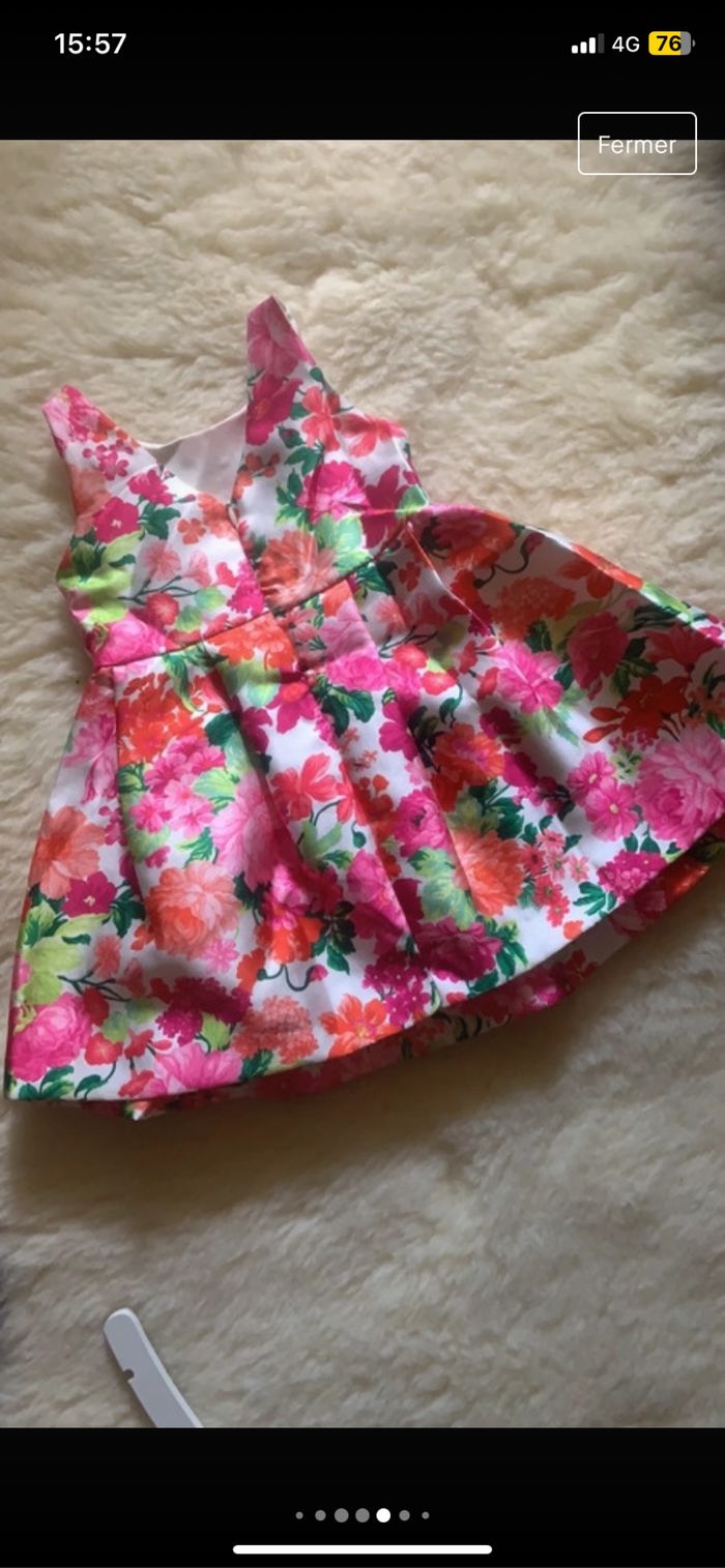 Très jolie robe à fleurs - photo numéro 3