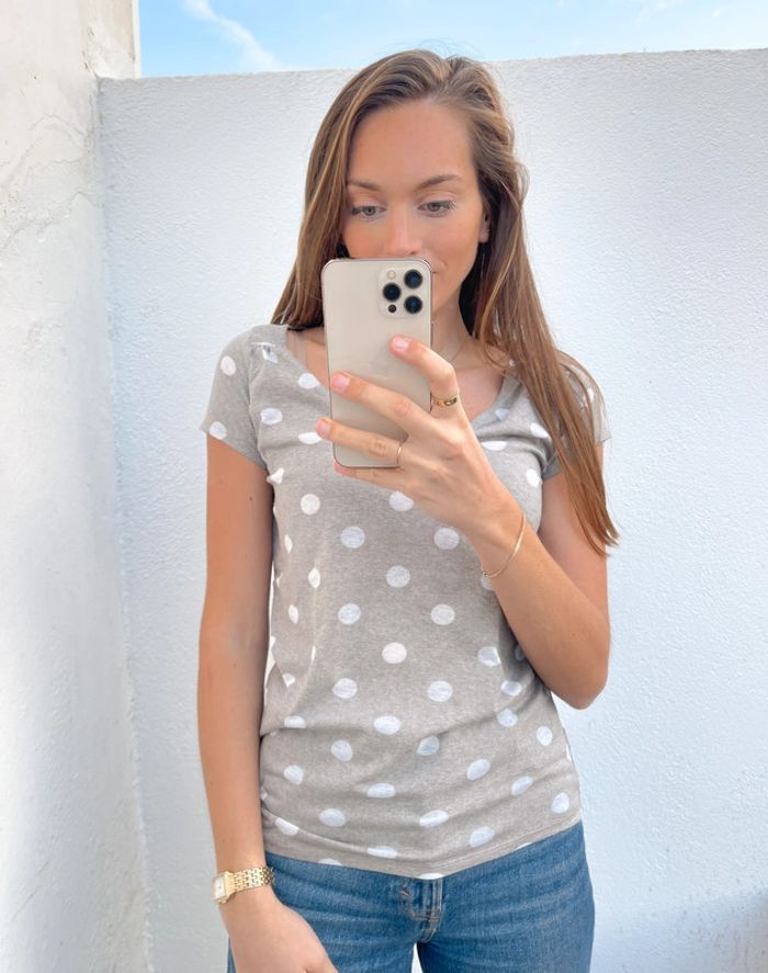 Tee shirt gris et blanc à pois Kiabi - photo numéro 4