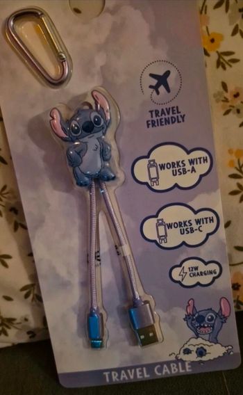 Porte clef mousqueton cable pour chargeur stitch

USB-A

USB-C