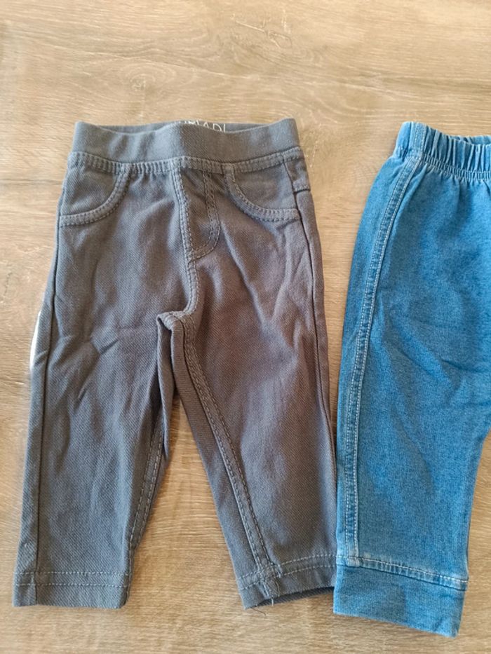 Lot 2 petit pantalons leggings garçon 6 mois - photo numéro 3