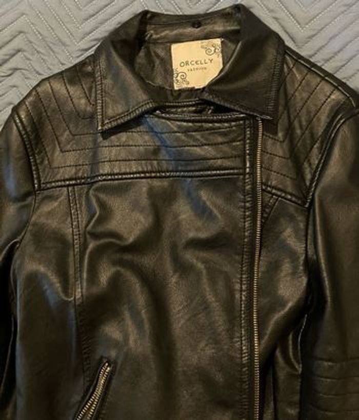 Beau blouson noir col amovible - photo numéro 3