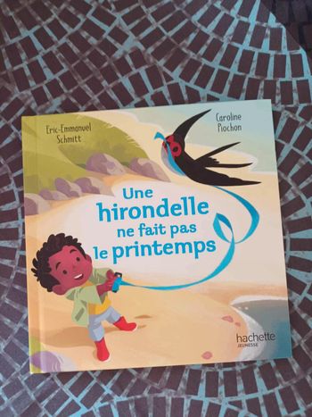 livre une hirondelle ne fait pas le printemps