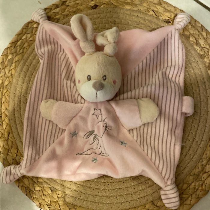 Doudou lapin et attache tétine - photo numéro 3