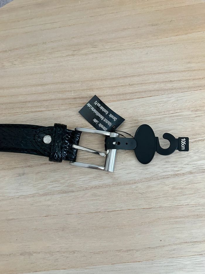 Ceinture en cuir noir taille 105 cm - photo numéro 3