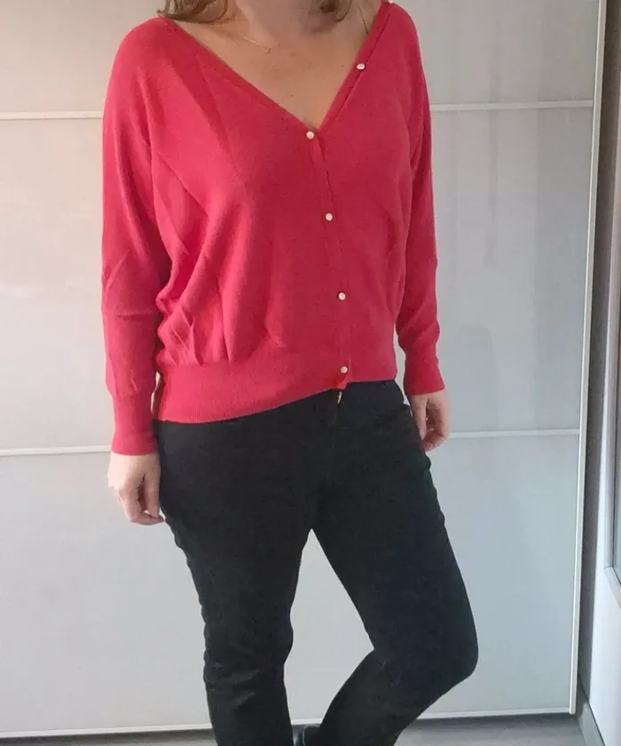 Pull ou cardigan boutonnée reversible taille 38