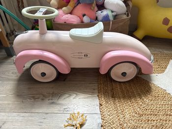 Voiture baghera rose 