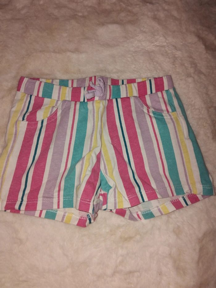 Short 3 ans