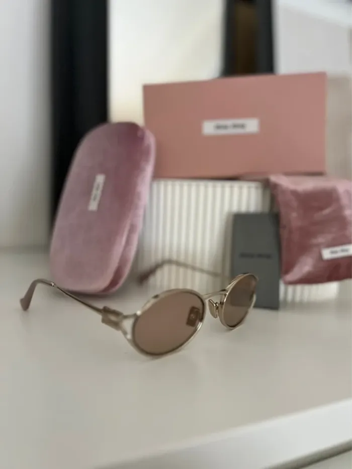 Lunette de soleil miumiu - photo numéro 2