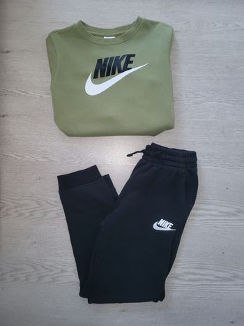 Ensemble jogging nike 