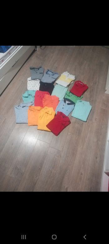 Lot 17 polos manches courtes 12 ans