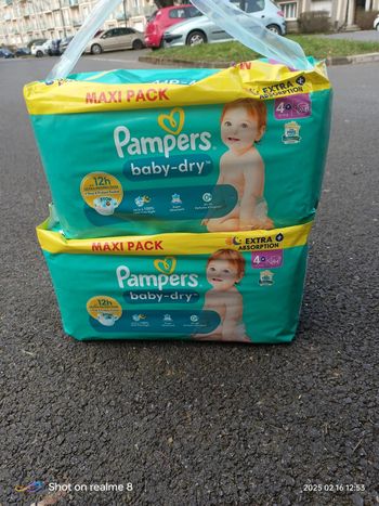 188 couches  baby dry  taille 4+