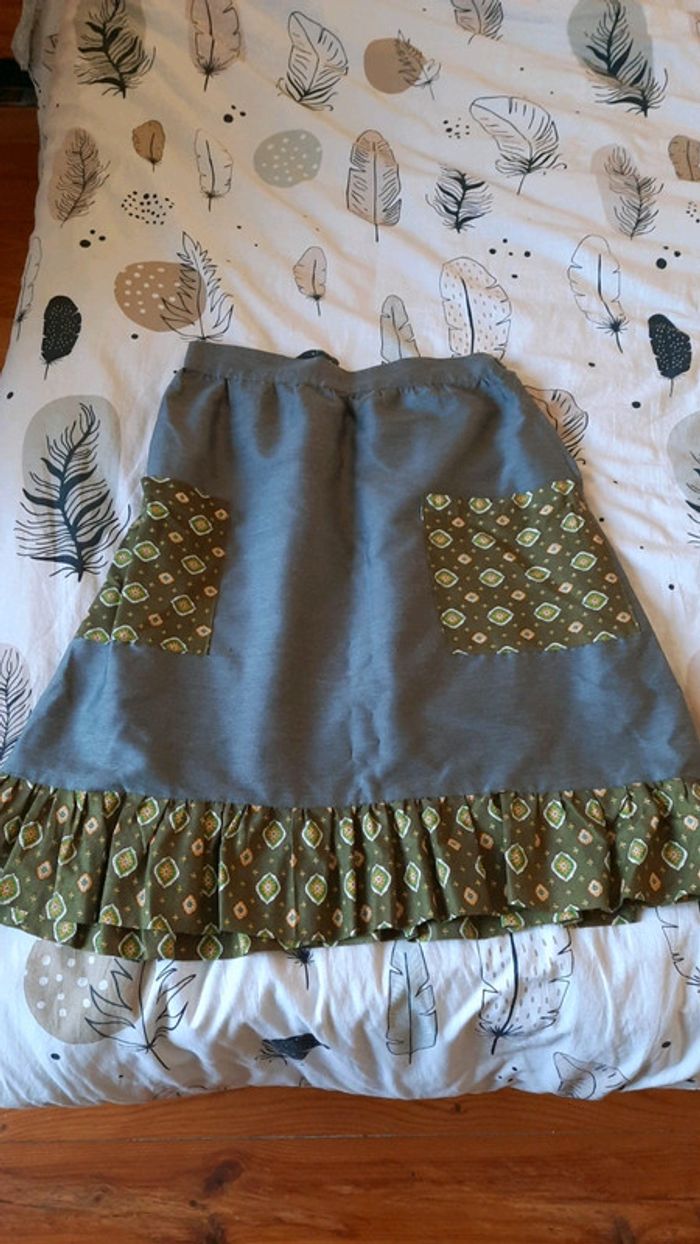 Jupe grise - photo numéro 2