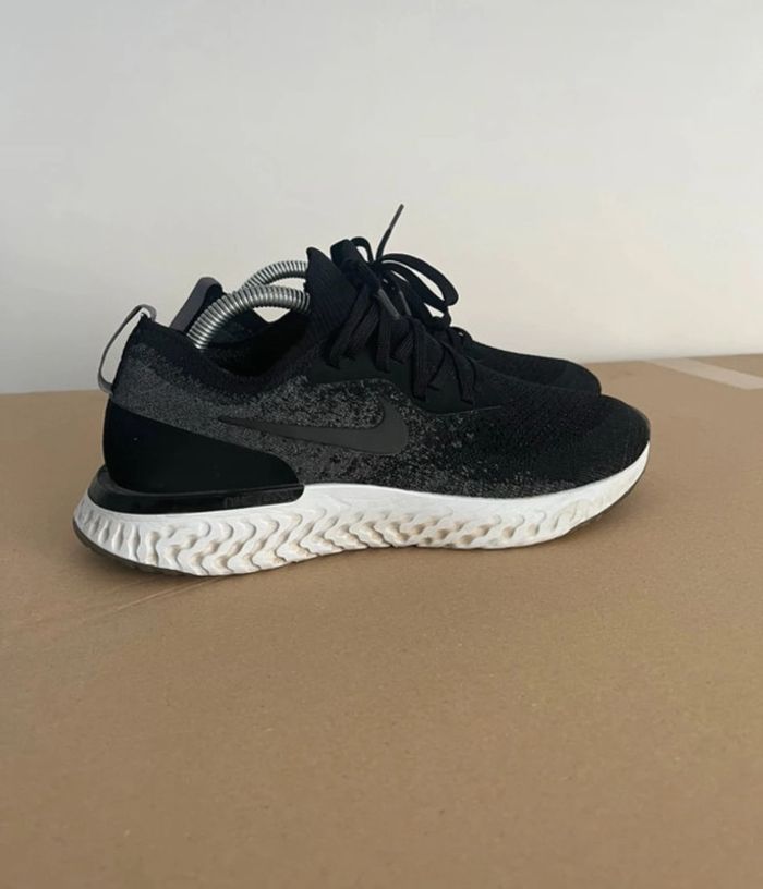 Baskets Nike Taille 42.5