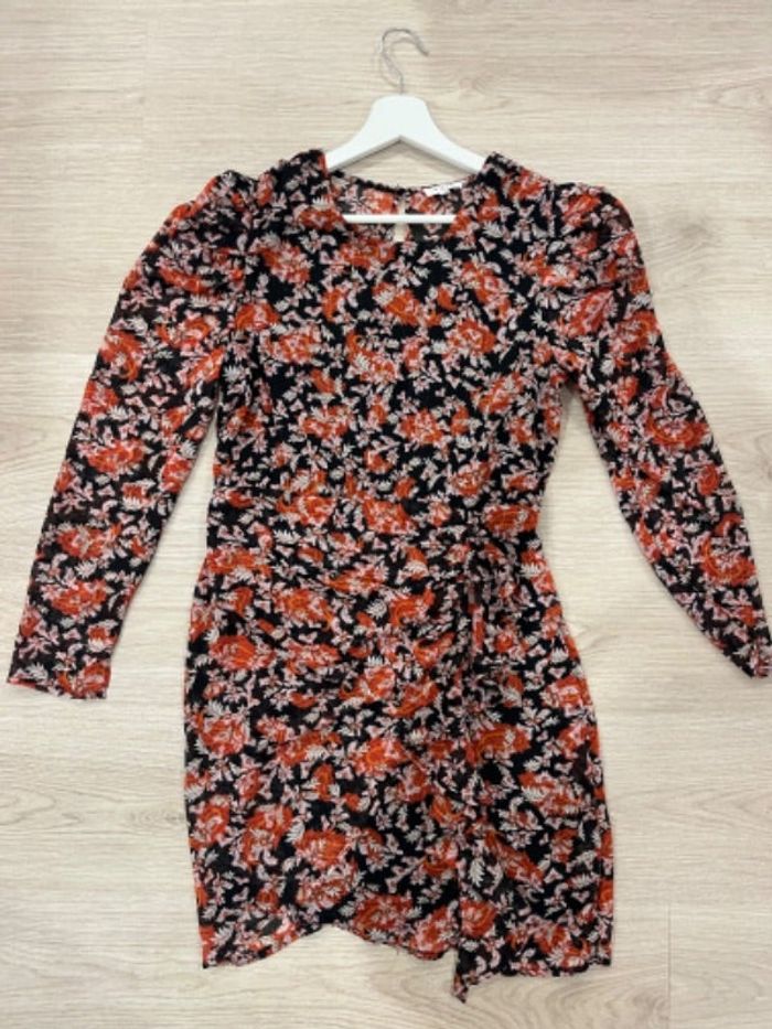 Robe à fleurs orange noire