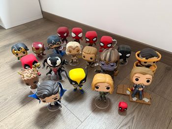 Lot 20 Funko pop Marvel