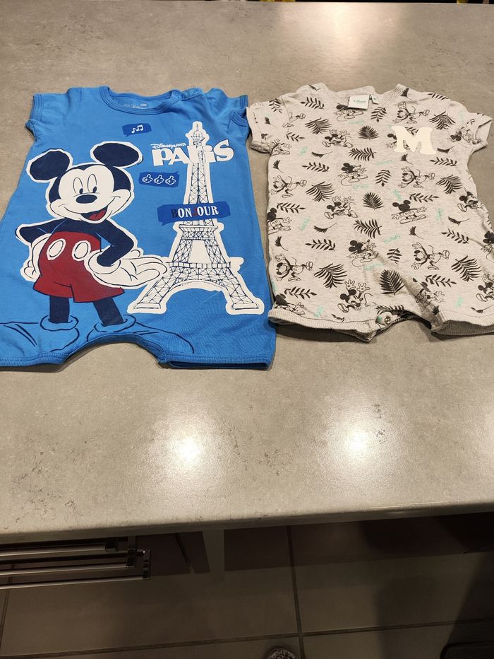 Lot 2 bodies Disney Mickey – 18 mois
