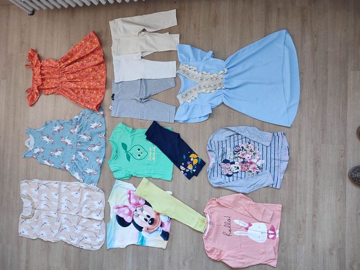 Lot Robes, short tishirt - photo numéro 2